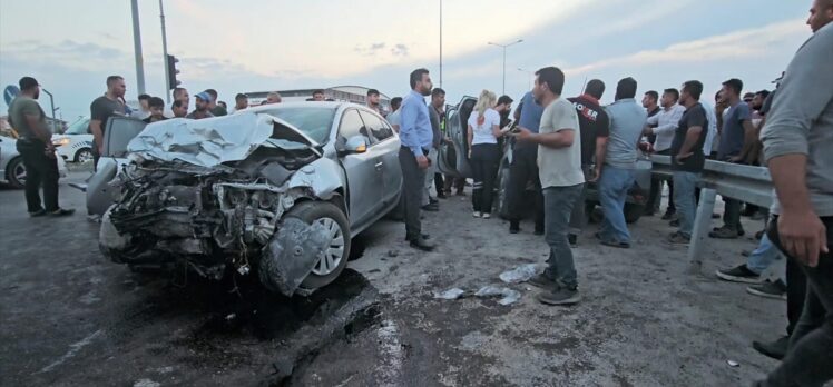 Aksaray'da iki otomobilin çarpıştığı kazada 4 kişi yaralandı