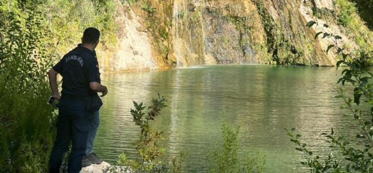 Antalya'da serinlemek için şelaleye giren turist boğuldu