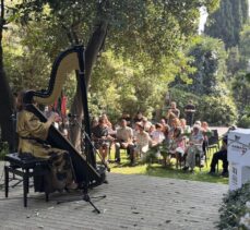 Arpist Meriç Dönük, Sakıp Sabancı Müzesi'nde konser verdi