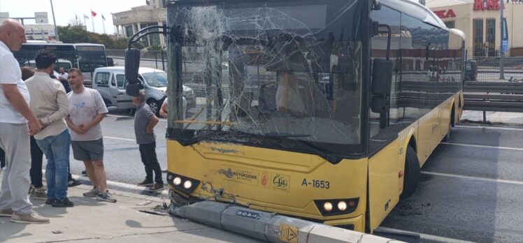 GÜNCELLEME – Avcılar'da İETT otobüsü kazası nedeniyle kapanan D-100 kara yolu trafiğe açıldı