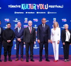 Bakan Ersoy, İstanbul Kültür Yolu Festivali'nin galasına katıldı: