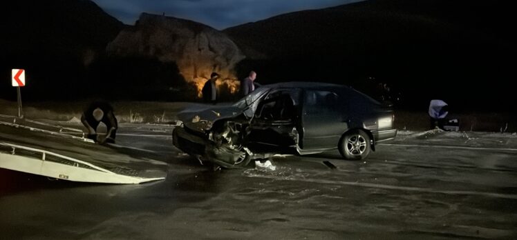 Bayburt'ta otomobil ile cipin çarpıştığı kazada 1 kişi öldü, 2 kişi yaralandı