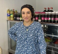 Bolu'da yere düşünce fırlayan soda şişesinin kadının kafasına çarpması güvenlik kamerasında