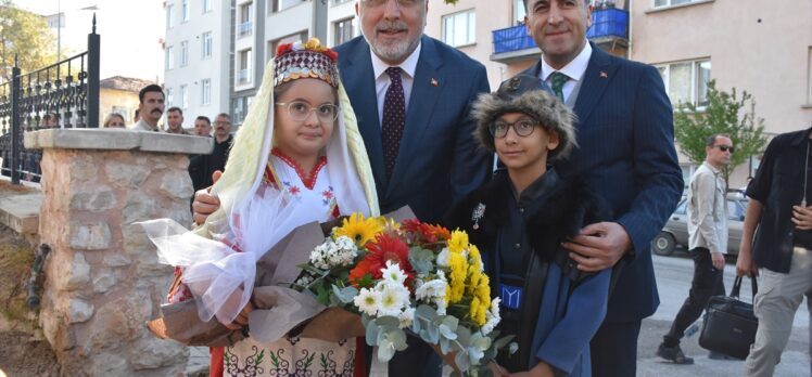 Çalışma ve Sosyal Güvenlik Bakanı Işıkhan, Bilecik'te “Türkiye Buluşmaları”nda konuştu: