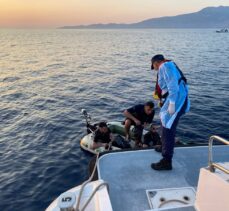 Çanakkale açıklarında sürüklenen bottaki 4 düzensiz göçmen kurtarıldı