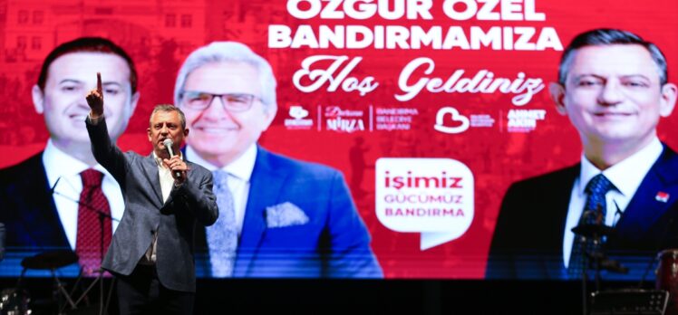 CHP Genel Başkanı Özel, Bandırma'nın kurtuluşunun 102. yılı etkinliğine katıldı