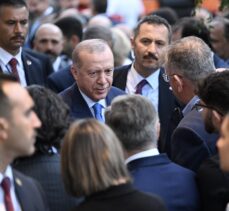 Cumhurbaşkanı Erdoğan, ABD'deki Türkevi girişinde sevgi gösterileriyle karşılandı