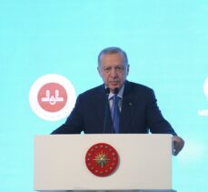 Cumhurbaşkanı Erdoğan: “(Narin Güran cinayeti) Bu vahşet öne sürülerek aile müessesi, dini kurumlar, hatta Kürt kardeşlerimiz hedef alınıyor. Açık söylüyorum bu vicdansızlıktır.”