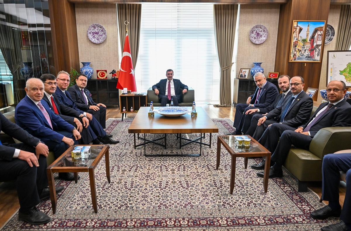 Cumhurbaşkanı Yardımcısı Cevdet Yılmaz, Kütahya'da konuştu: