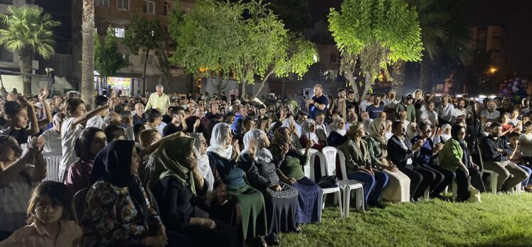 DEM Parti Eş Genel Başkanı Bakırhan, Mersin'de esnaf ve vatandaşlarla buluştu