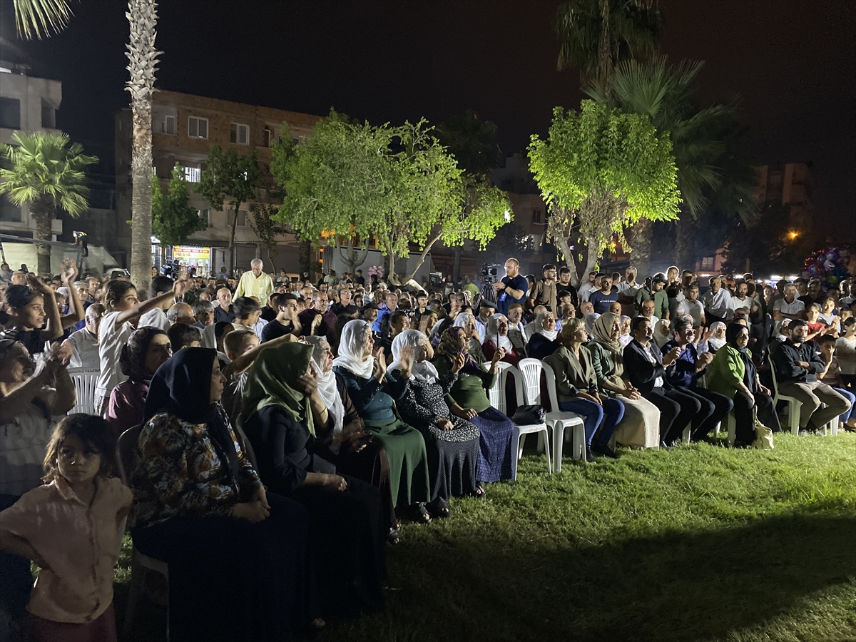 DEM Parti Eş Genel Başkanı Bakırhan, Mersin'de esnaf ve vatandaşlarla buluştu