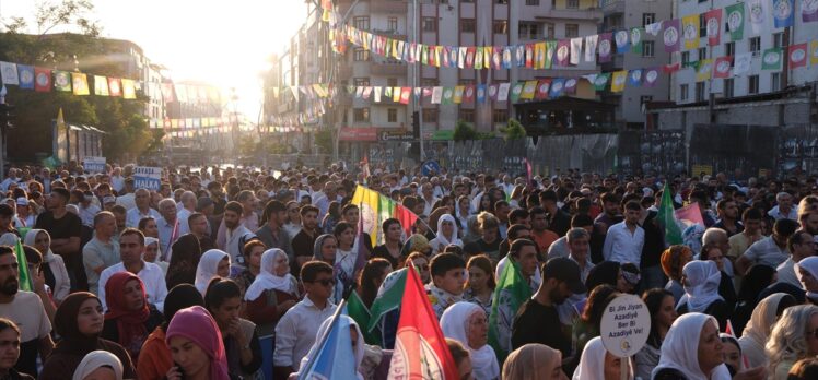 DEM Parti Eş Genel Başkanı Bakırhan, Van'da “Dünya Barış Günü” mitingine katıldı