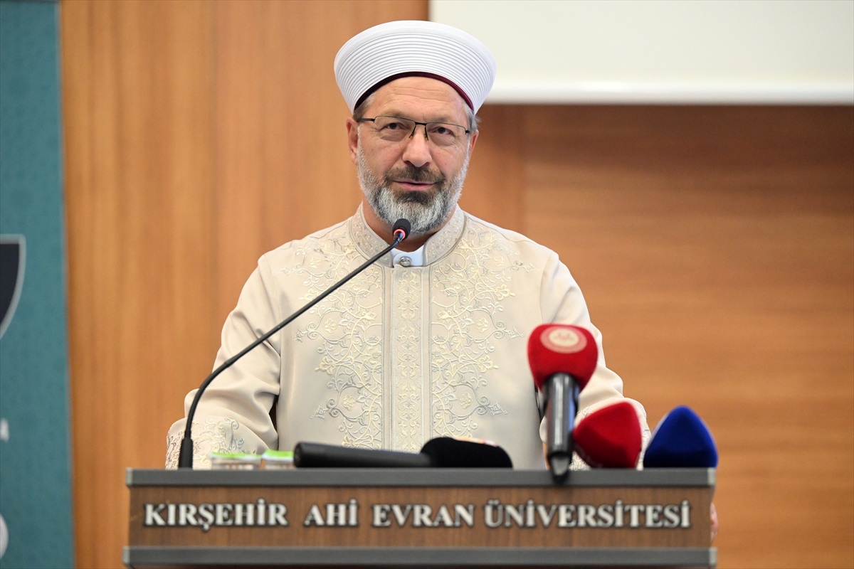 Diyanet İşleri Başkanı Erbaş, 7. Ahilik Sempozyumu'nda konuştu: