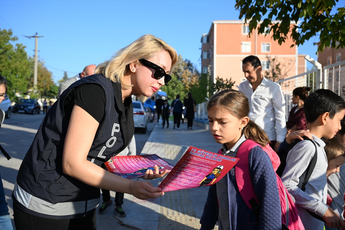 Edirne'de “Güvenli eğitim” uygulaması ebeveyn polislere emanet