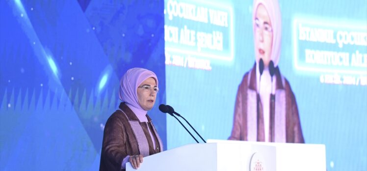 Emine Erdoğan, koruyucu aileler ve çocuklarıyla İstanbul Çocukları Vakfı Koruyucu Aile Şenliği'nde buluştu: