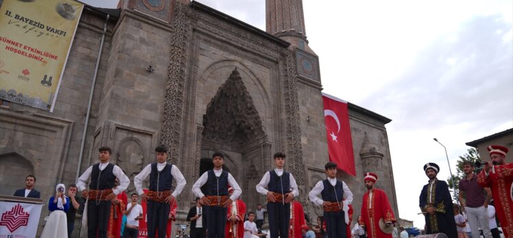 Erzurum Vakıflar Bölge Müdürlüğünce desteklenen 150 çocuk için sünnet şöleni düzenlendi