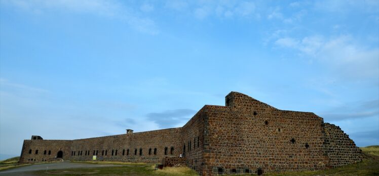 Erzurum'un asırlık tabyalarından “Mecidiye Tabyası” tüm ihtişamıyla ayakta duruyor