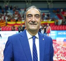 Galatasaray Daikin Kadın Voleybol Takımı'na Balkan Kupası takdim edildi