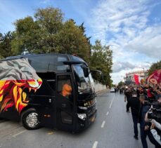 Galatasaray, Fenerbahçe ile yapacağı maç için Kadıköy'e hareket etti