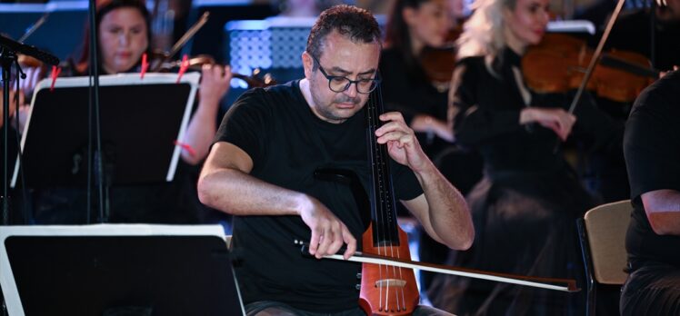 Hacettepe Üniversitesi Senfoni Orkestrası, sezonun ilk konserini yeni öğrenciler için verdi