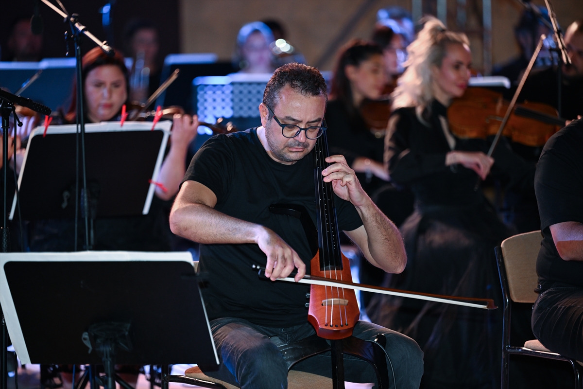 Hacettepe Üniversitesi Senfoni Orkestrası, sezonun ilk konserini yeni öğrenciler için verdi