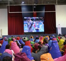 Hatay'da öğrenciler Paris 2024 Paralimpik Oyunları'ndaki müsabakaları dev ekranda izledi