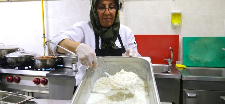 Hatay'ın serinleten buğday çorbası Gastronomi Evi'nde tanıtılıyor