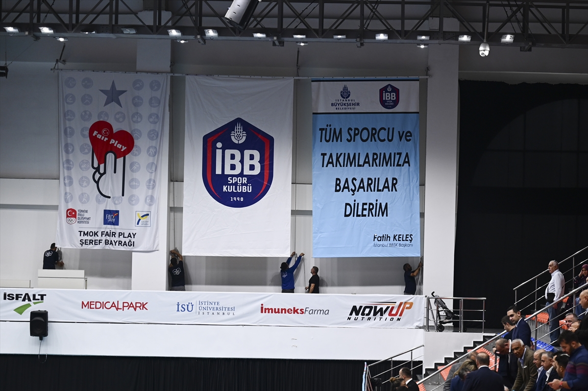 İBB Spor Kulübünün Fair Play Şeref Bayrağı göndere çekildi