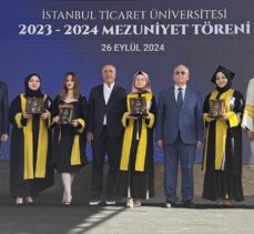 İstanbul Ticaret Üniversitesi'nde 1393 öğrenci mezuniyet coşkusu yaşadı