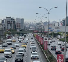 İstanbul trafiğinde okullarda uyum haftası ve haftanın ilk iş günü yoğunluğu