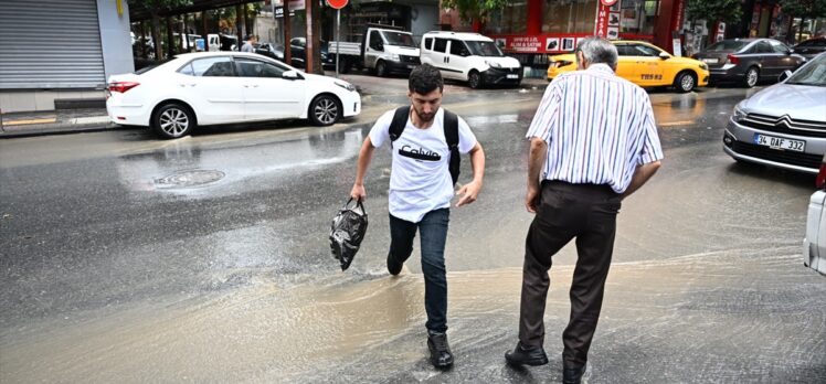 İstanbul'da aralıklarla sağanak etkili oluyor