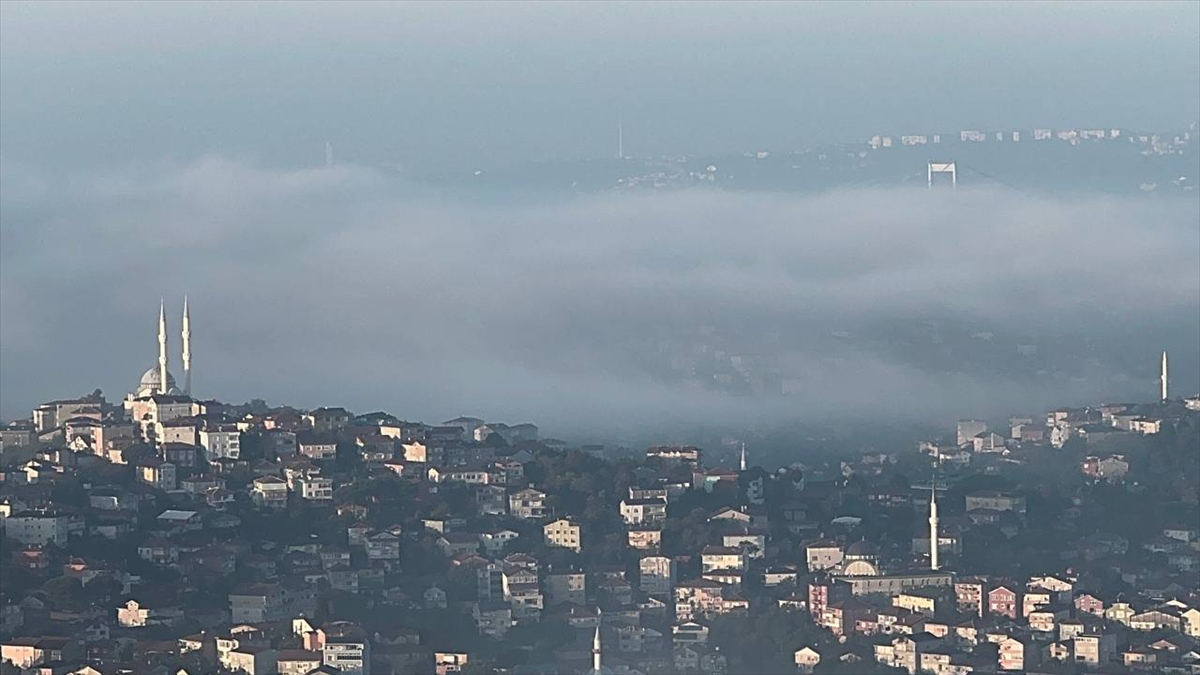 İstanbul'un bazı bölgelerinde sis etkili oldu