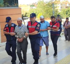 İzmir'de bir kişinin silahla öldürülmesiyle ilgili 3 şüpheli tutuklandı