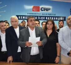 GÜNCELLEME – İzmir'de CHP Kemalpaşa İlçe Başkanı Ahmet Yılmaz'ın aracı kurşunlandı