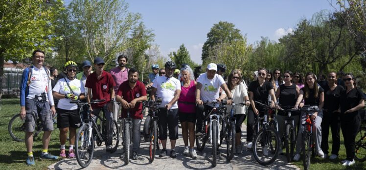 Kanser hastaları ve hekimler lenfomaya dikkati çekmek için pedal çevirdi