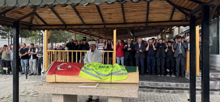 Kastamonu'da tekne kazasında hayatını kaybeden kaptanın cenazesi defnedildi