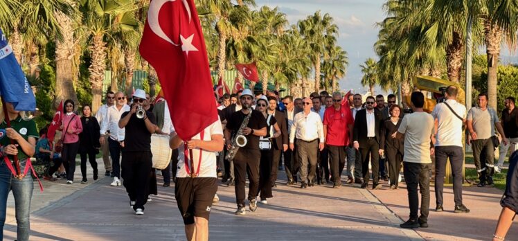 Kocaeli'de düzenlenen Zıpkınla Balık Avı Türkiye Şampiyonası'nın açılış töreni yapıldı