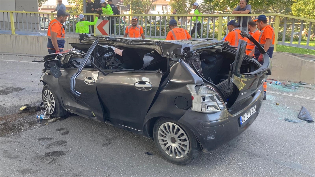 Konya'da köprülü üst geçitten düşen otomobilin sürücüsü yaşamını yitirdi