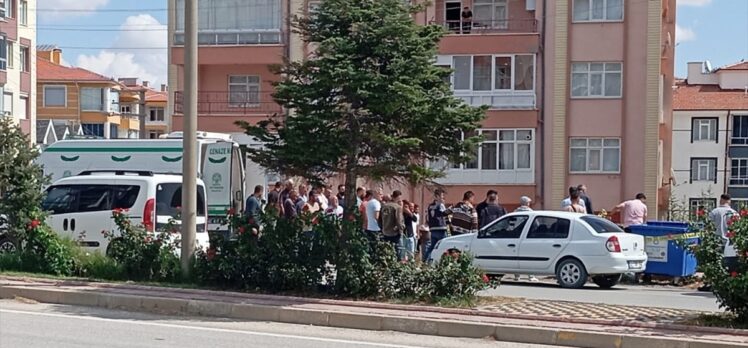 Konya'da yol kenarında erkek cesedi bulundu