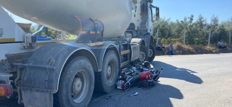 Manisa'da beton mikseri ile çarpışan motosikletin sürücüsü öldü