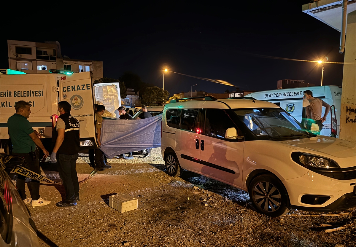 Manisa'da kayıp olarak aranan kişi aracında ölü bulundu