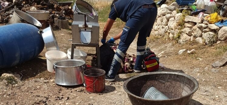 Mersin'de av tüfeğiyle vurulan baba ile oğlu ve gelini öldü