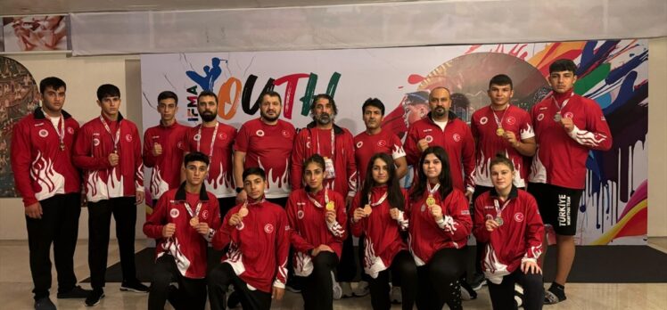 Milli sporcular, Dünya Gençler Muaythai Şampiyonası'nda 12 madalya kazandı