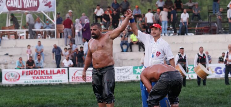 Osmancık Yağlı Pehlivan Güreşleri'nde başpehlivan Ünal Karaman oldu