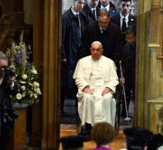 Papa Franciscus, Belçika'da Kilise'nin karıştığı skandallardan utanması gerektiğini söyledi