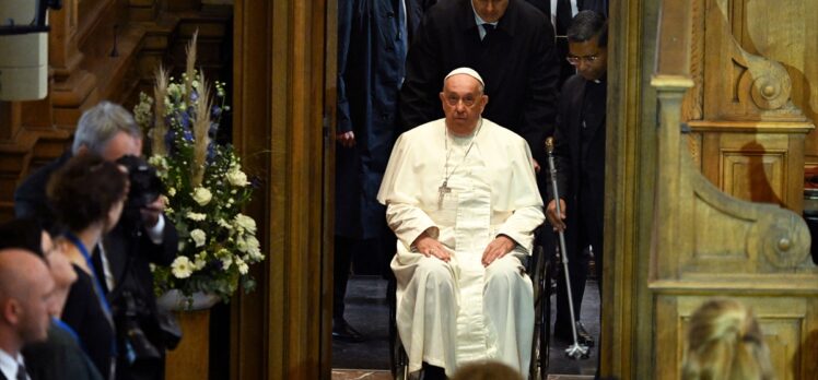 Papa Franciscus, Belçika'da Kilise'nin karıştığı skandallardan utanması gerektiğini söyledi