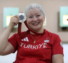 Paralimpik oyunlarda gümüş madalya kazanan Aysel Özgan, finalde yaşadıklarını anlattı: