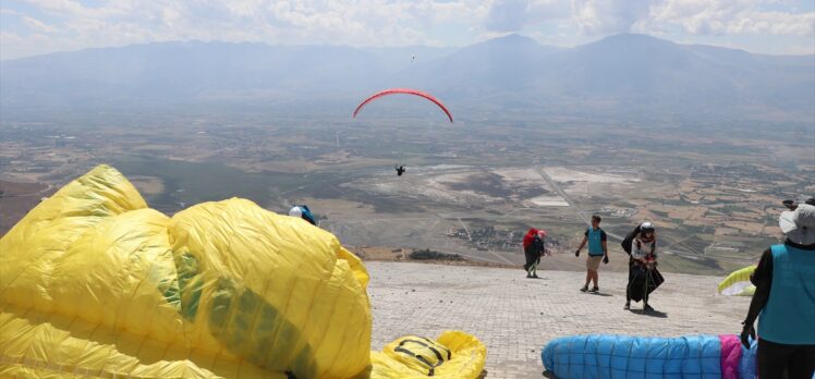 Paramotor sporcuları kayıt altına alınacak