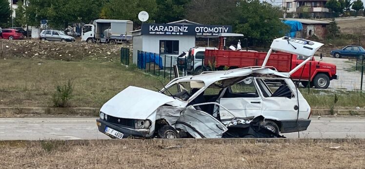 Sakarya'da iki otomobilin çarpıştığı kazada 1 kişi öldü, 1 kişi yaralandı