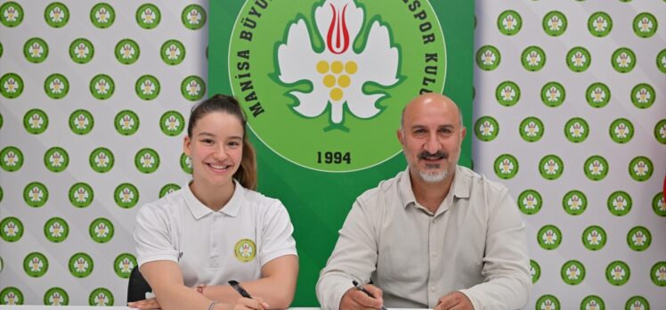 Şampiyon cimnastikçi Ayşe Begüm Onbaşı, yeniden Manisa Büyükşehir Belediyespor'da